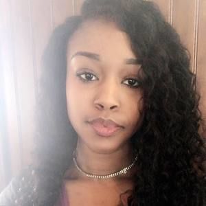 Meet your Posher, Neeka